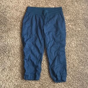 Northface Women’s Aphrodite capris